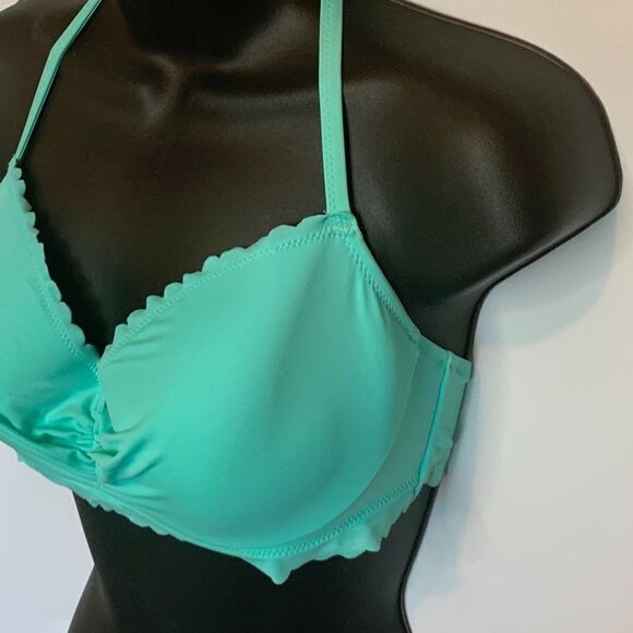 Victoria's Secret Underwire Full Support Bikini Top - Picture 2 of 7